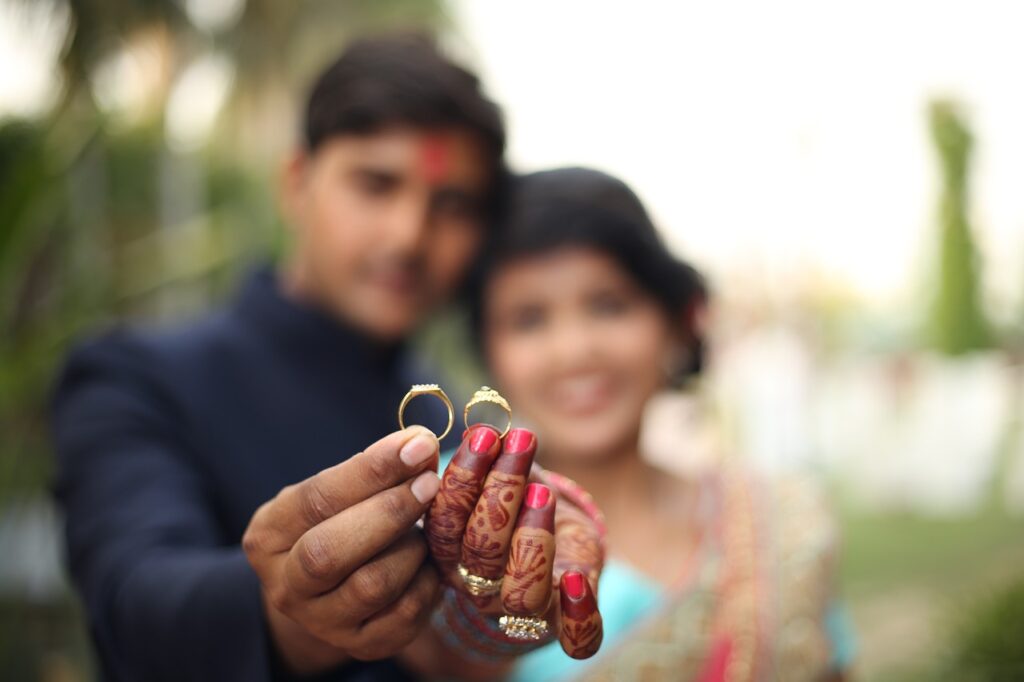 ring, couple, love-3846369.jpg